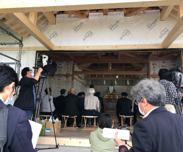 清神社上棟祭の様子